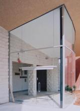 Стеклянная входная группа в офис