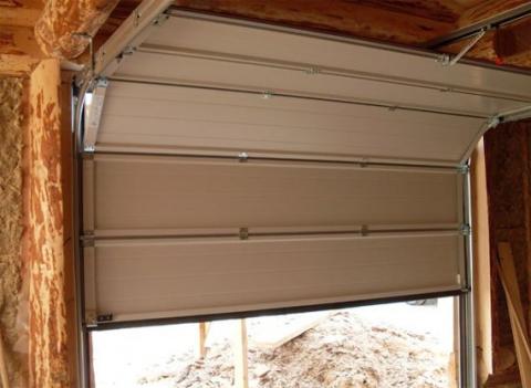 Секционные ворота