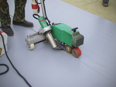 Укладка мембранной кровли