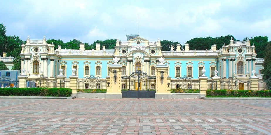 Окна в Мариинском дворце