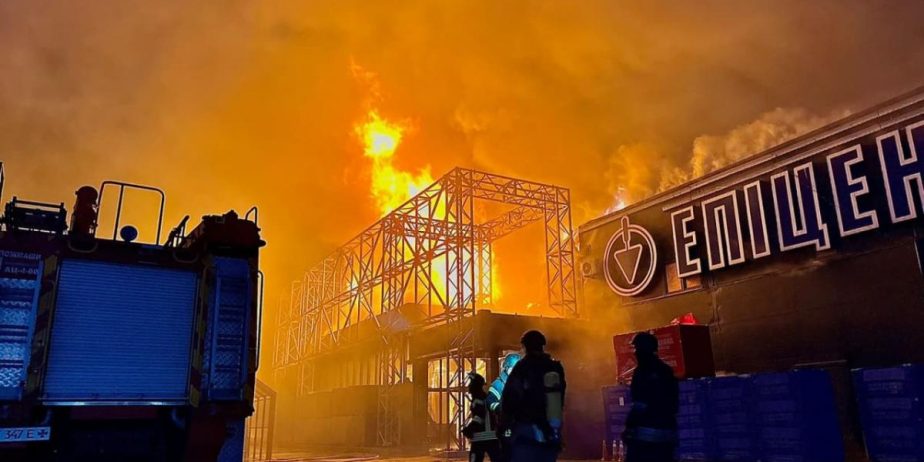 Ворог зруйнував ще один ТЦ Епіцентр в Херсоні