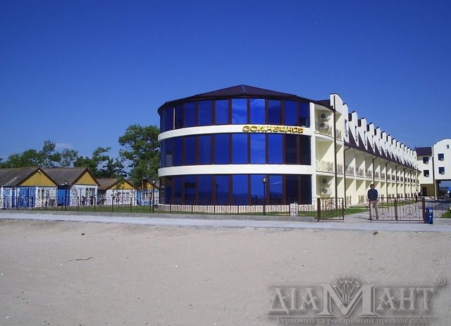 База отдыха «Солнечная» расположена в самом сердце популярного одесского курорта Затока, непосредств…