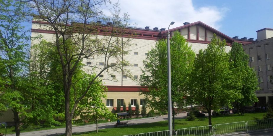 При строительстве Днепропетровского областного перинатального центра применяли товарнй бетон различных марок, производимых ООО ТД “Эльба”