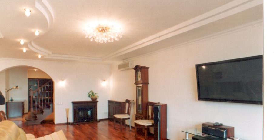 балкон-столовая