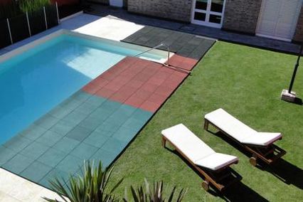 Преимущества резинового покрытия, изготовленного компанией «УкрПлит»: + При изготовлении используется сырье только высшего качества от импортных поставщиков; + Резиновое покрытие