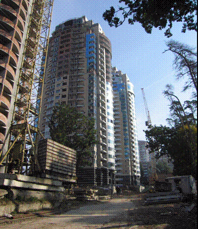 Многоэтажный жилой комплекс с встроенными помещениями административного и коммерческого назначения по пр. Победы, 131 в г. Киев – генподряд