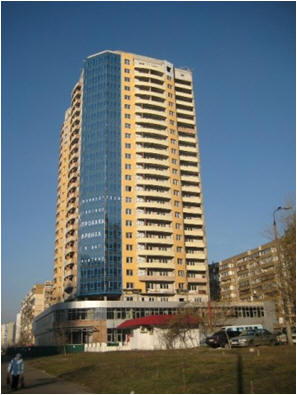 Многоэтажный жилой комплекс с встроенными помещениями административного и коммерческого назначения п…