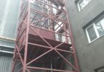 Шахтный грузовой электрический подъемник
