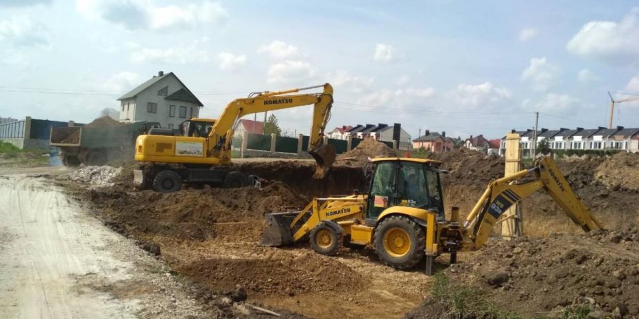 Будівництво котеджного містечка “Щасливий маєток” в с. Байків