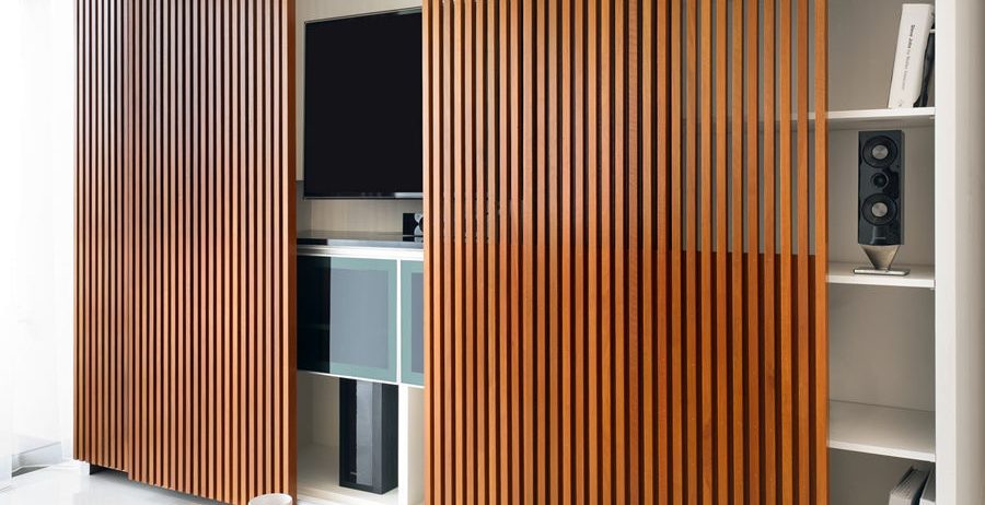 Рейки – ламели применяются для создания реечных потолков, реечных перегородок, реечных стен в интерьерах.