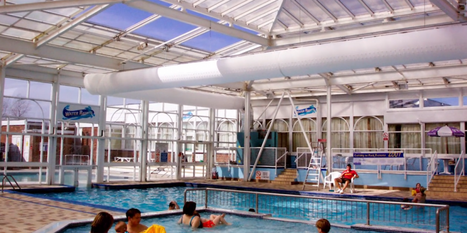 Система вентиляции, текстильные воздуховоды FabricAir в бассеинах