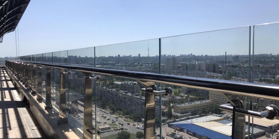 стеклянные перила для террас