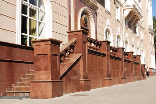 Изделия из гранита украинских месторождений.