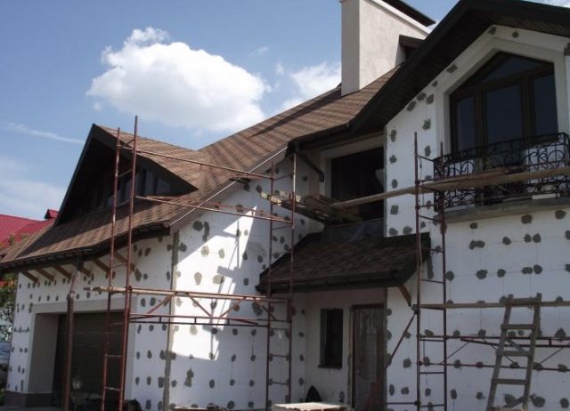 Утепление стен пенопластом