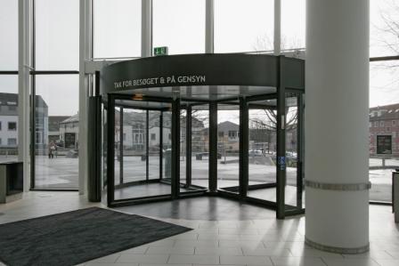 Автоматические револьверные двери. Модель CLASSIC (CL) для больших диаметров