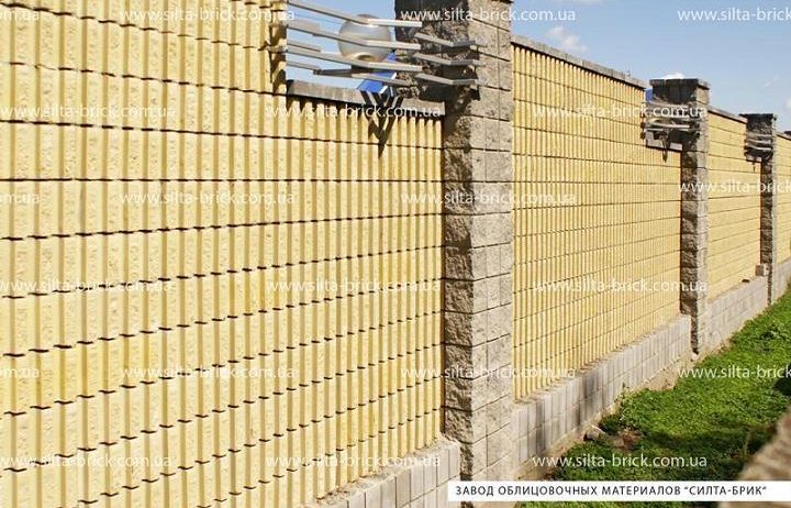 Блок декоративный канелюрный (заборный) «Силта-Брик»