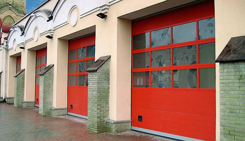 Ворота панорамные секционные Алютех