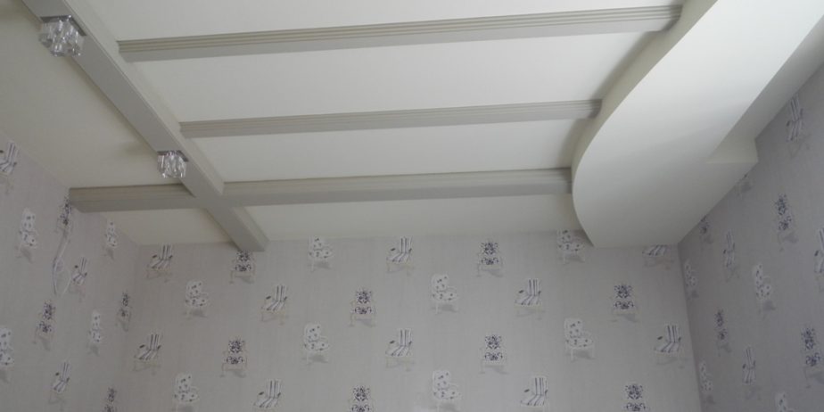 Оклейка обоями