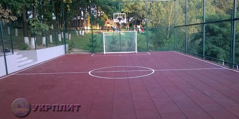 Резиновое покрытие УкрПлит для теннисных кортов, футбольных полей, мультифункциональных площадок