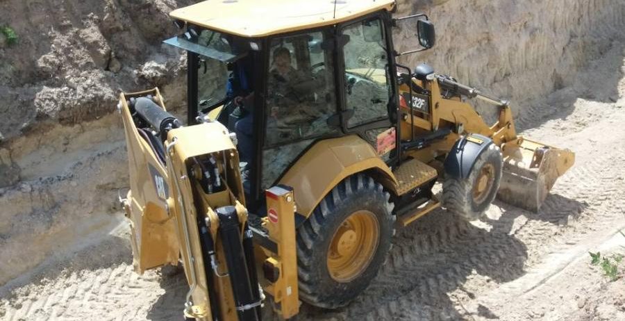 Аренда экскаватора-погрузчика CAT 432 F