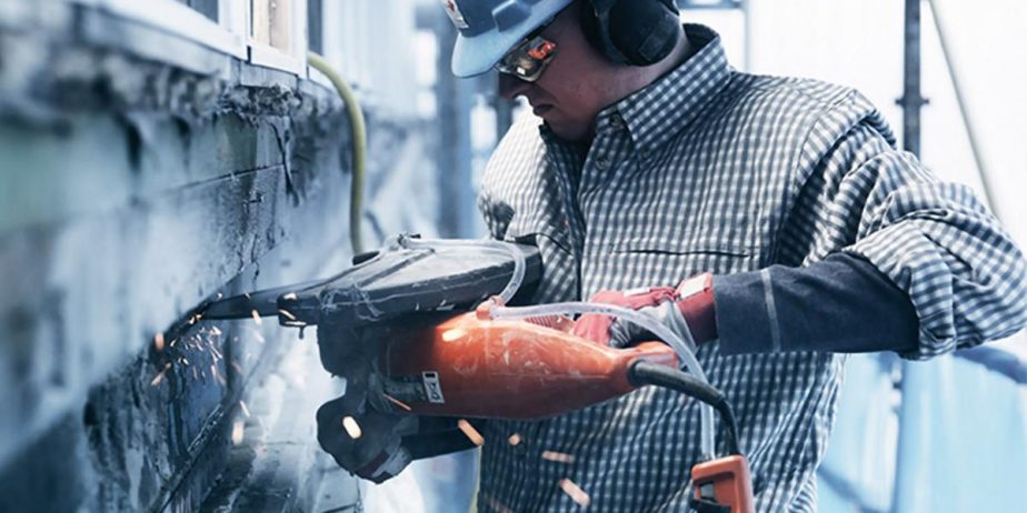 Демонтажные работы Одесса. Демонтаж и снос домов, зданий и сооружений. Быстро и недорого. Звоните.