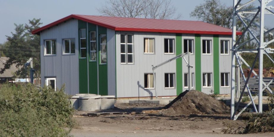 Замена кровли профнастилом в Киеве