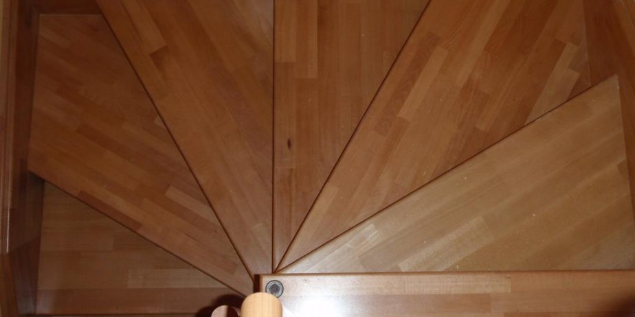 Ступени поворотные (забежные)