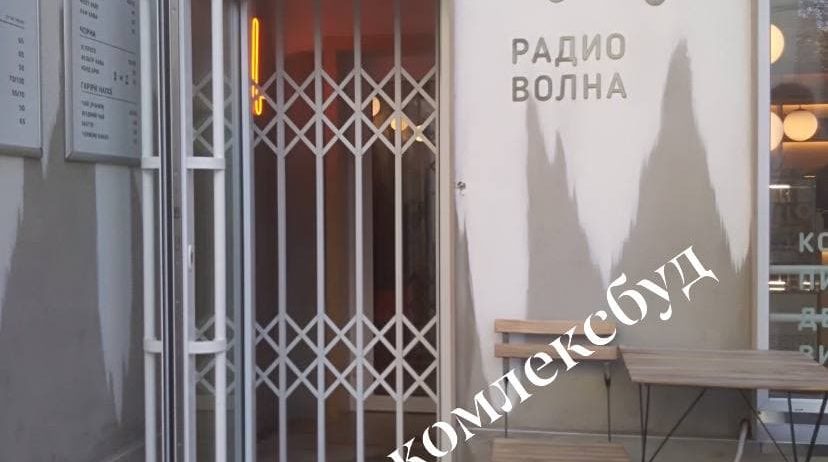 Решетки раздвижные металлические на окна, двери, витрины. Производство и установка   Соленое