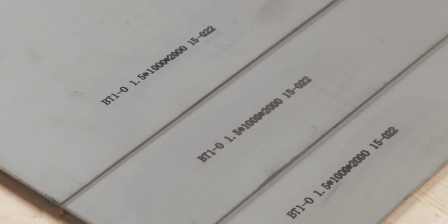 Титановый лист