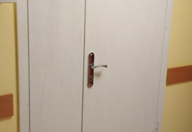 Двери рентгенозащитные Рb1,3 мм 2070х1290 мм купить