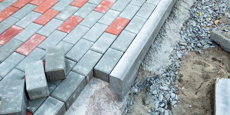 Бордюри паркові, поребрики тротуарні. Різномаїття форм та кольорів