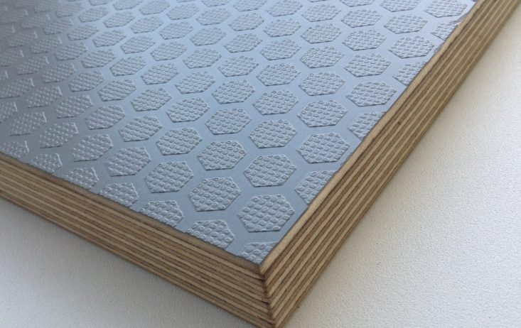 Фанера 18х1250х2500 F/W Riga Heksa+ (silver grey 220 г/м2)