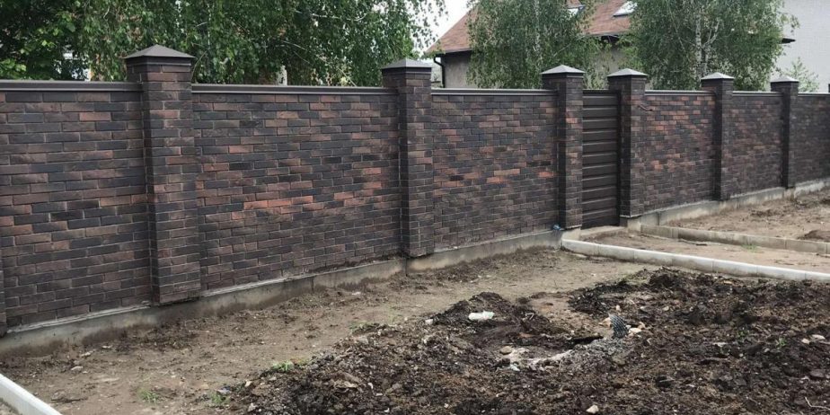 Построить забор из кирпича цена Одесса